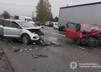Смертельна ДТП у Смиківцях: є загиблий та постраждалі
