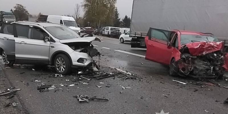 Смертельна ДТП у Смиківцях: є загиблий та постраждалі