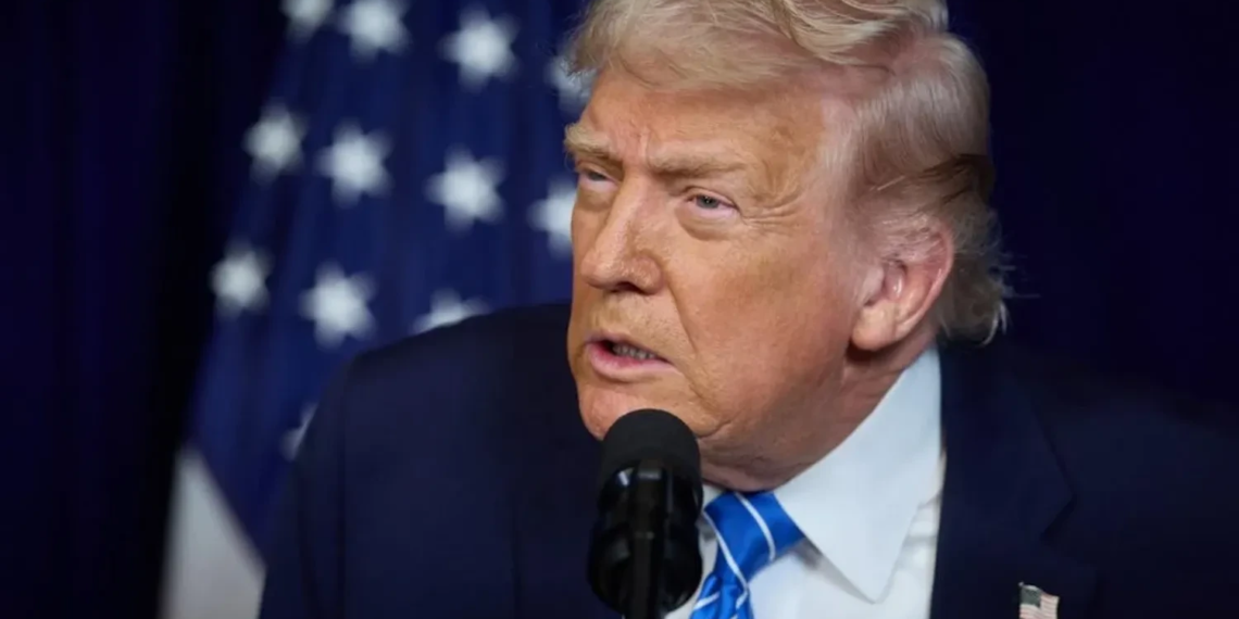 Трамп анонсував виплати по $90 для мільйонів американців