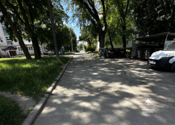 У Тернополі зупинили ремонт дворів: причини та деталі