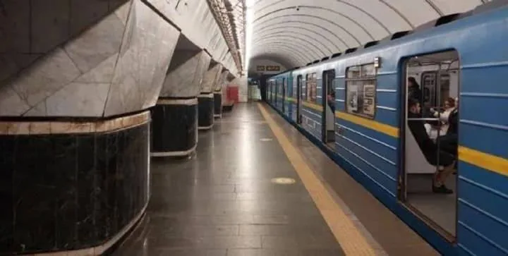 Зупинка руху в метро Києва: що сталося